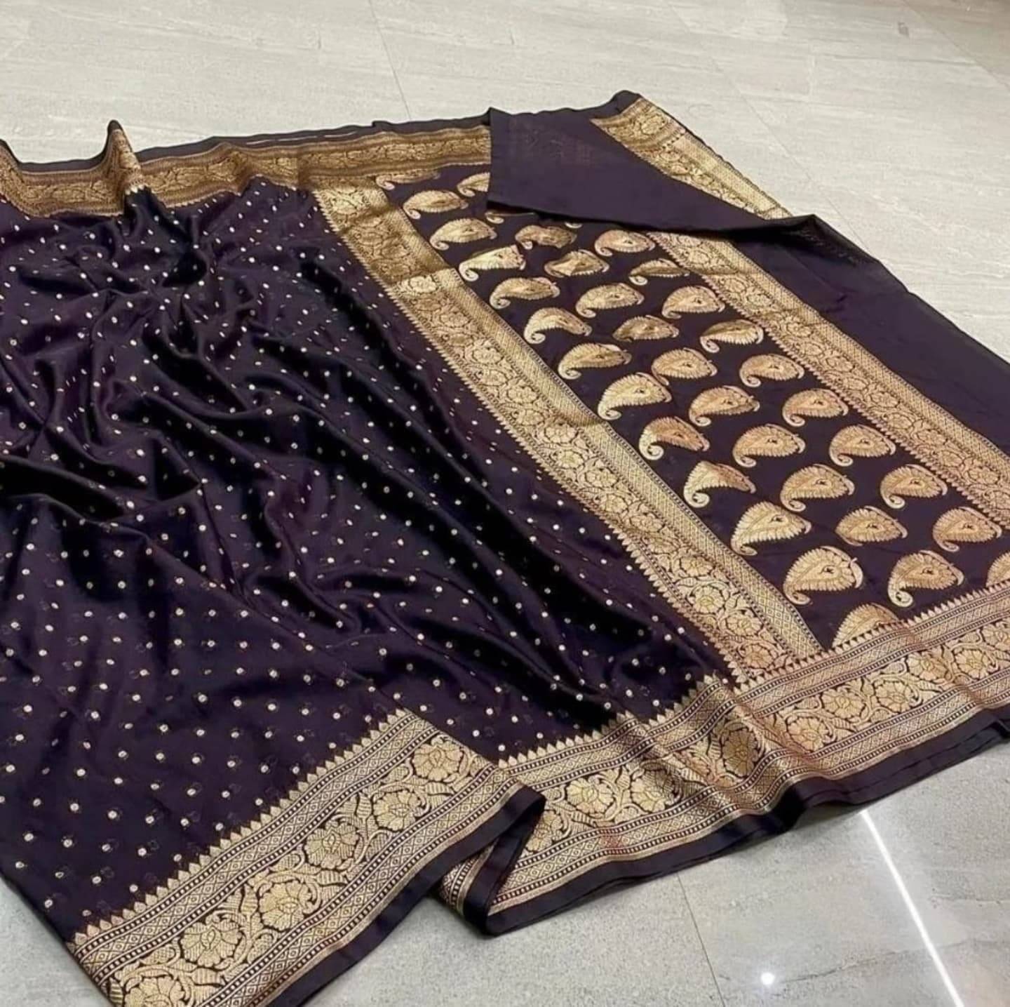 Lady Shopi Banarasi Silk Embellished Saree With Unstitched Blouse Piece ( Black ) Lady Shopi Banarasi Silk Embellished Saree With Unstitched Blouse Piece ( Black )