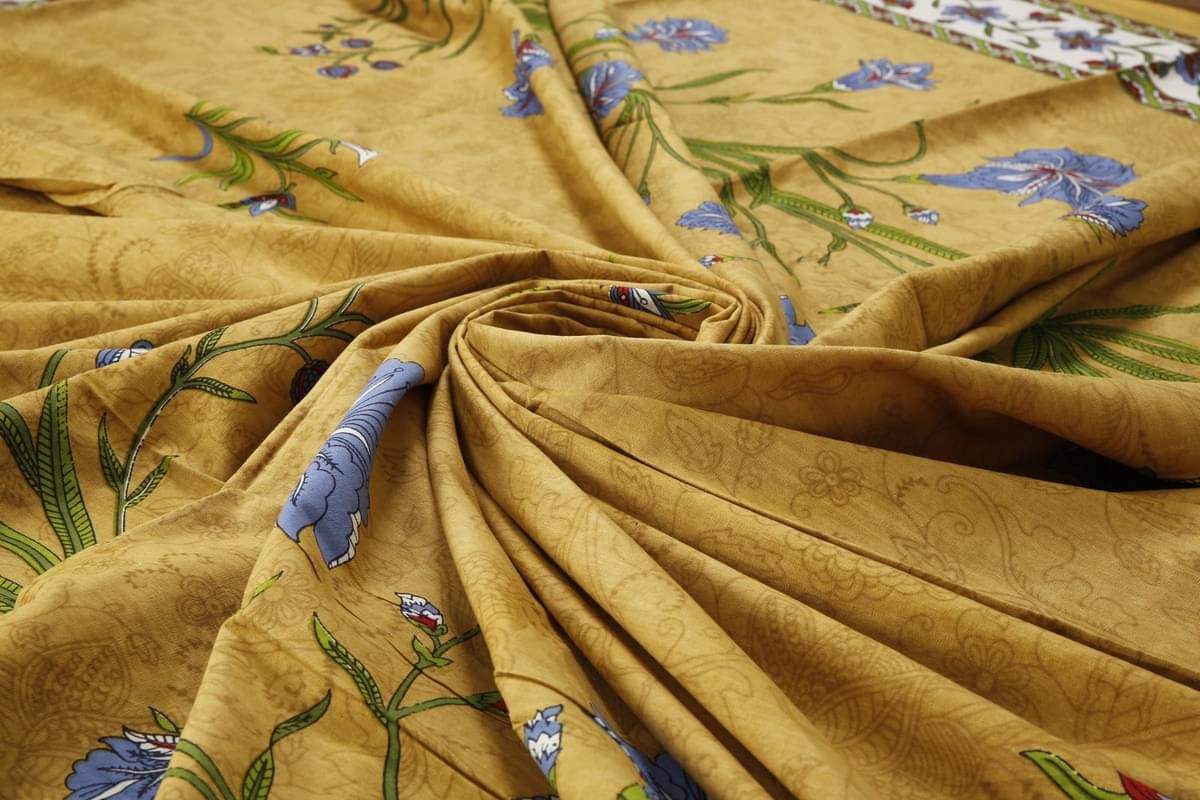 PETROSOLY Cotton 1 Double Queen Bedsheet with 2 Pillow Covers ( Orange )     			PETROSOLY Cotton 1 Double Queen Bedsheet with 2 Pillow Covers ( Orange )