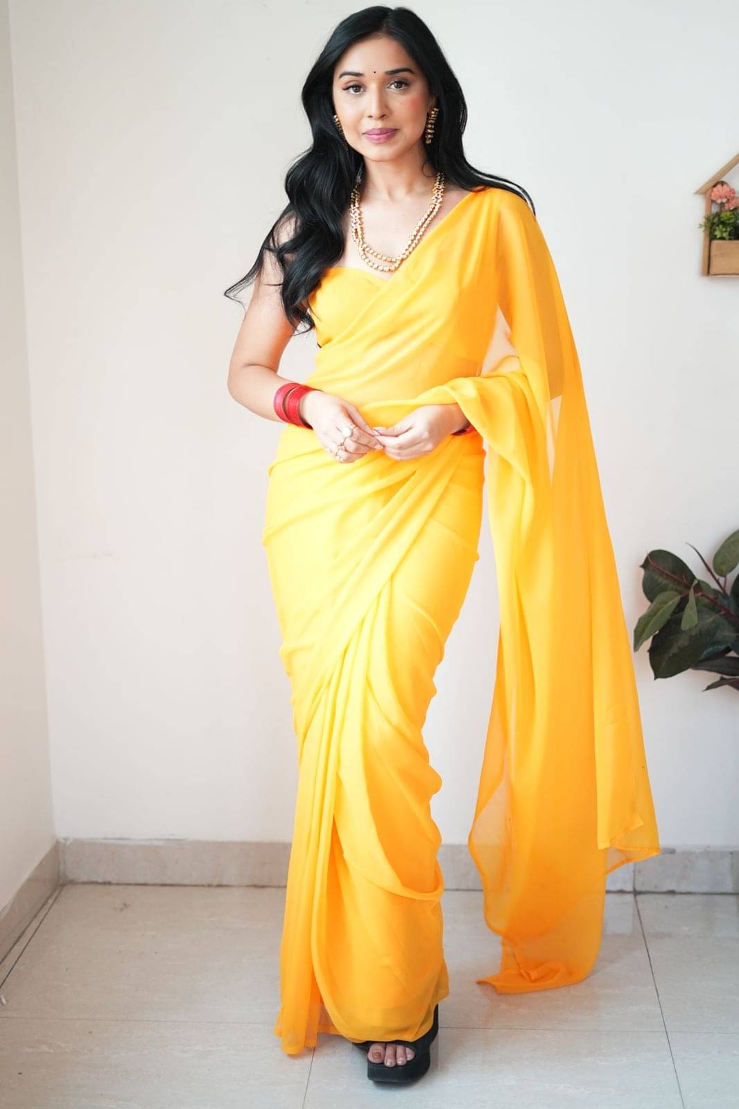     			Sidhidata Georgette Solid Ready to Wear Saree With Unstitched Blouse Piece ( Gold )