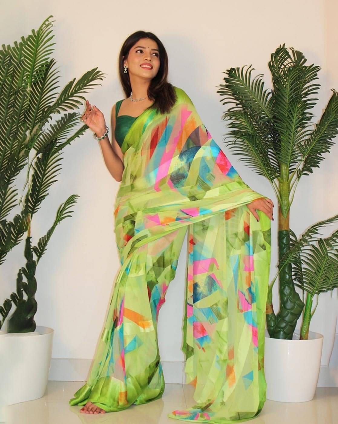 Sindharat Fashion Georgette Printed Saree With Unstitched Blouse Piece ( Green ) Sindharat Fashion Georgette Printed Saree With Unstitched Blouse Piece ( Green )