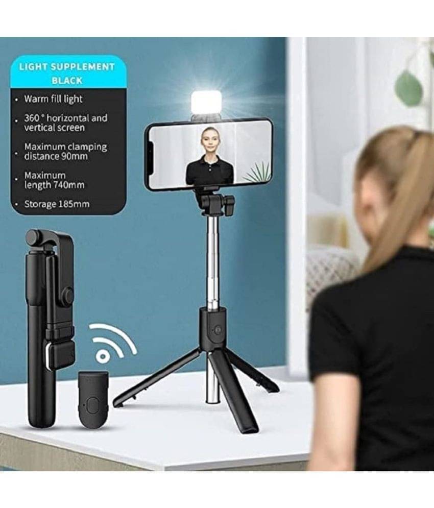     			wagari Aux Wire Selfie Stick ( Black )