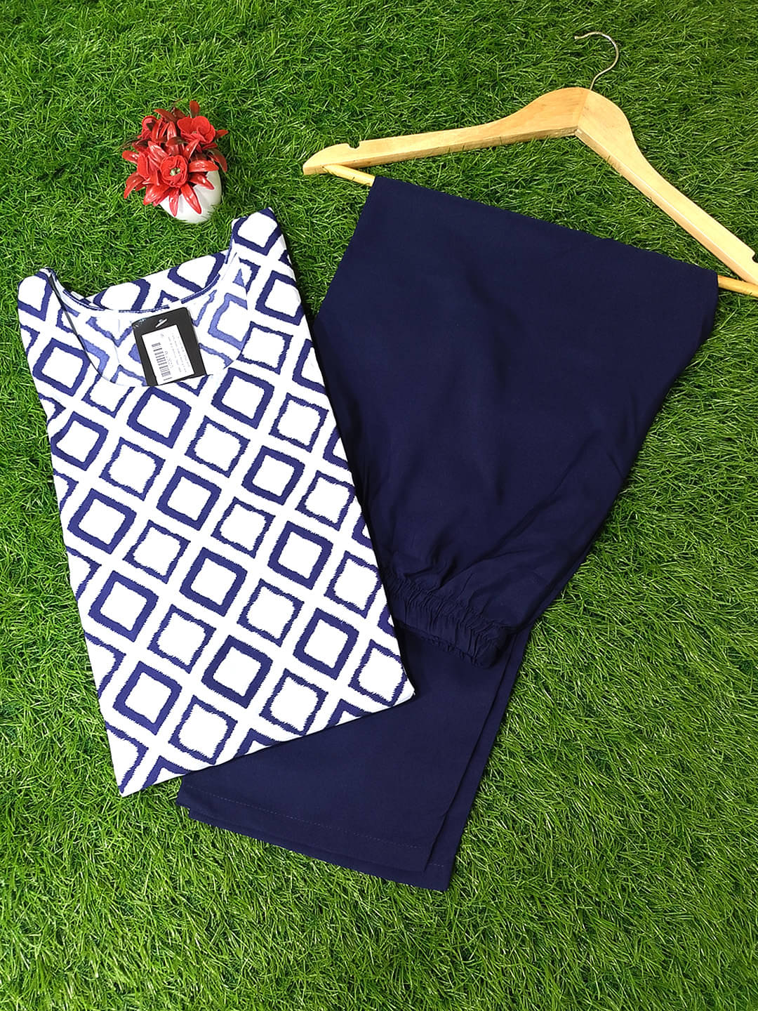 Ethnicbasket Crepe Printed Kurti With Pants Women's Stitched Salwar Suit - White ( Pack of 1 ) Ethnicbasket Crepe Printed Kurti With Pants Women's Stitched Salwar Suit - White ( Pack of 1 )