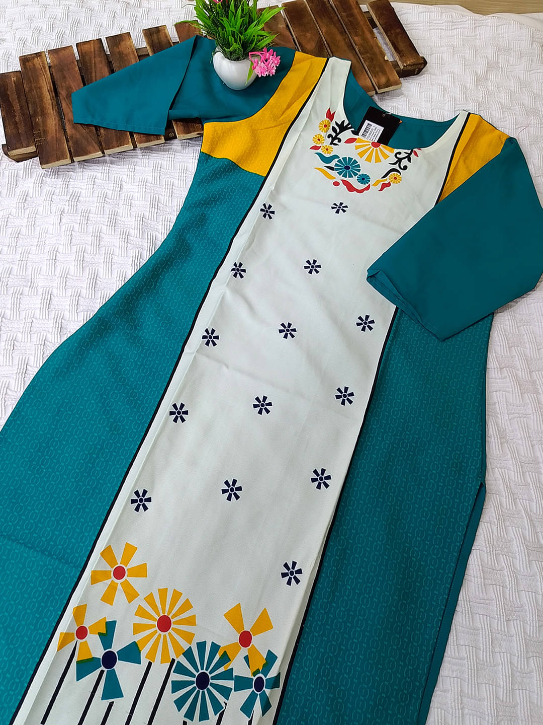     			Ethnicbasket Pack of 1 Crepe Printed Straight Women's Kurti - ( Multicolor1 )