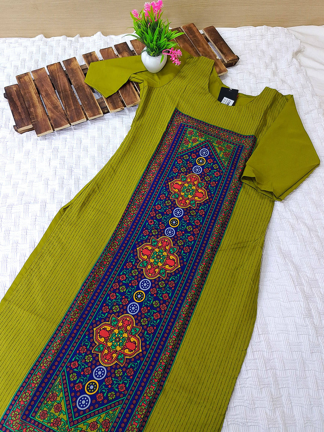     			Ethnicbasket Pack of 1 Crepe Printed Straight Women's Kurti - ( Olive )