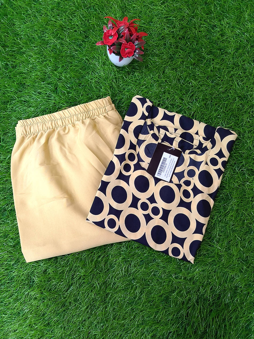     			Ethnicbasket Crepe Printed Kurti With Pants Women's Stitched Salwar Suit - Black ( Pack of 1 )