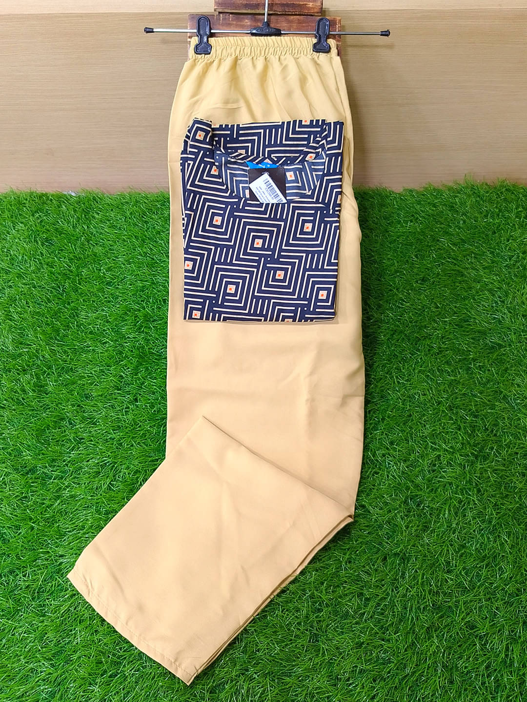 1 Stop Fashion Pack of 1 Crepe Printed Straight Women's Kurti - ( Black )     			1 Stop Fashion Pack of 1 Crepe Printed Straight Women's Kurti - ( Black )