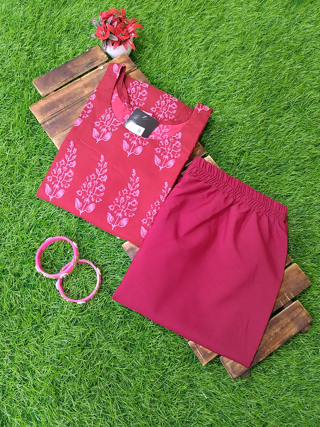     			1 Stop Fashion Pack of 1 Crepe Printed Straight Women's Kurti - ( Red )