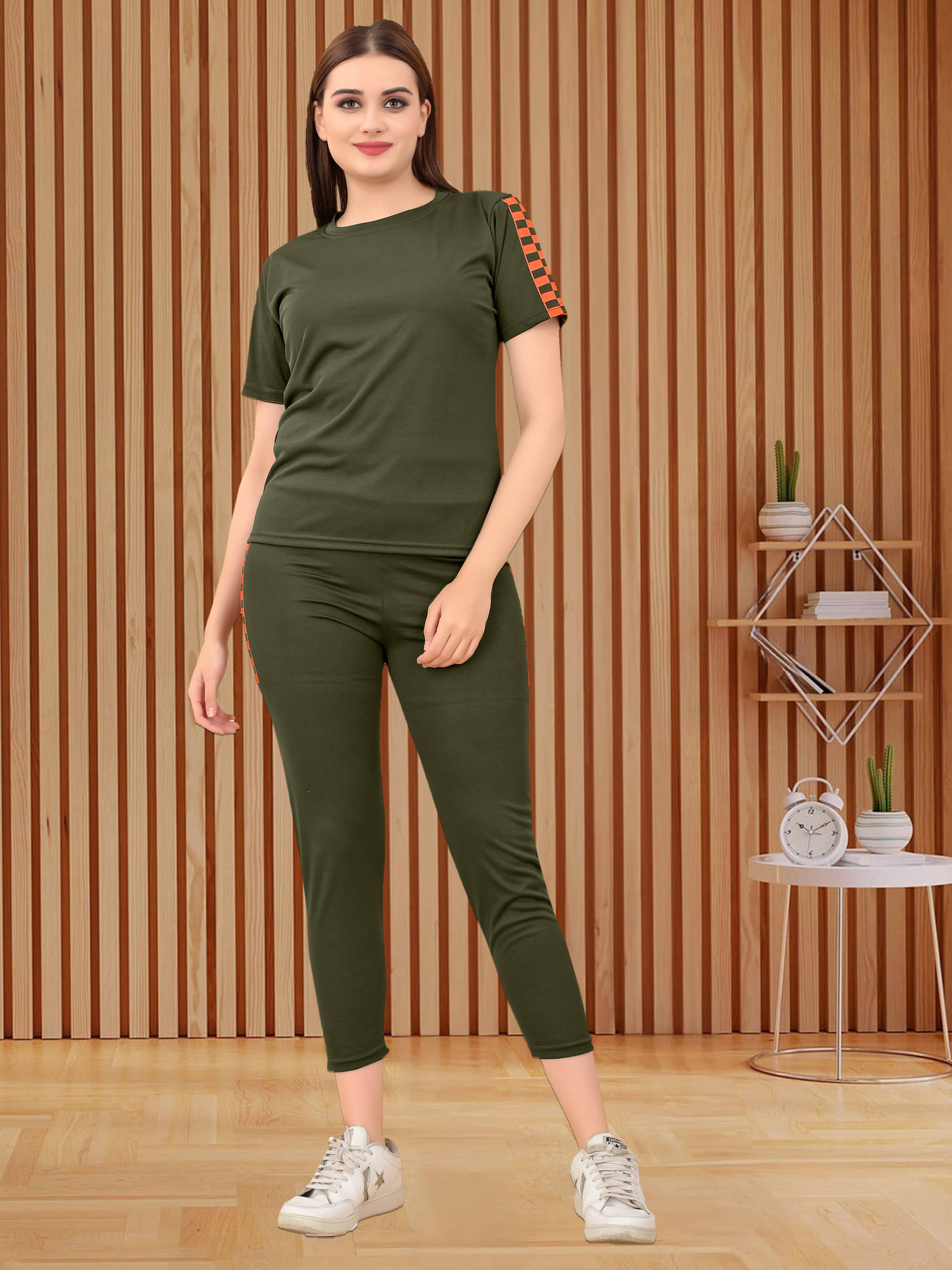     			CUBIQ Green Cotton Blend Printed Tracksuit - Pack of 1