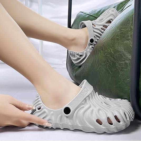     			PM Traders - Grey Men's Clogs