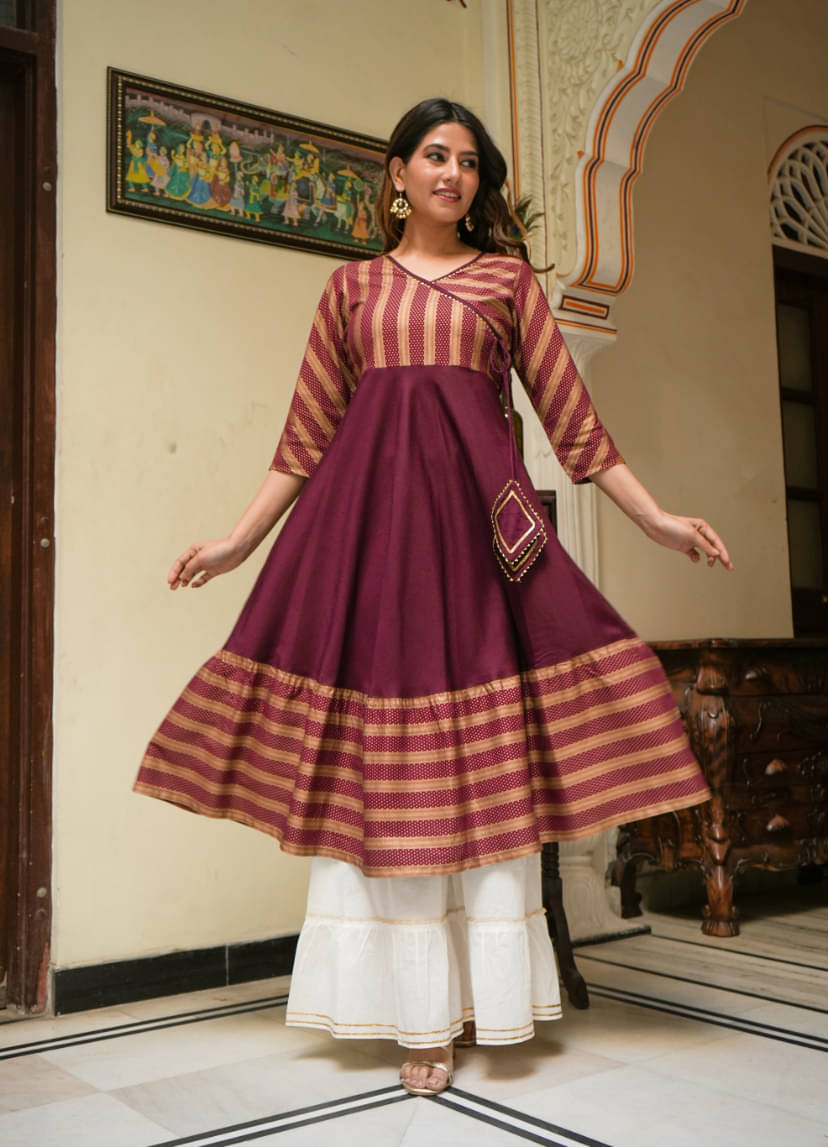 Yash Gallery Pack of 1 Rayon Printed Anarkali Women's Kurti - ( Maroon ) Yash Gallery Pack of 1 Rayon Printed Anarkali Women's Kurti - ( Maroon )