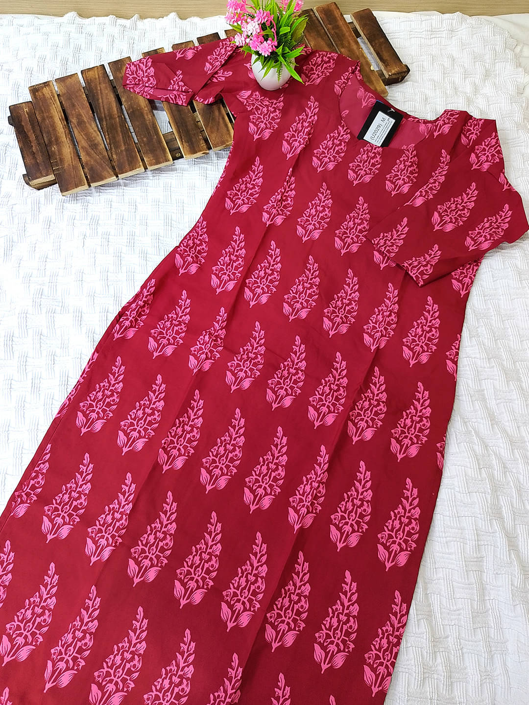 1 Stop Fashion Pack of 1 Crepe Printed Straight Women's Kurti - ( Red )     			1 Stop Fashion Pack of 1 Crepe Printed Straight Women's Kurti - ( Red )