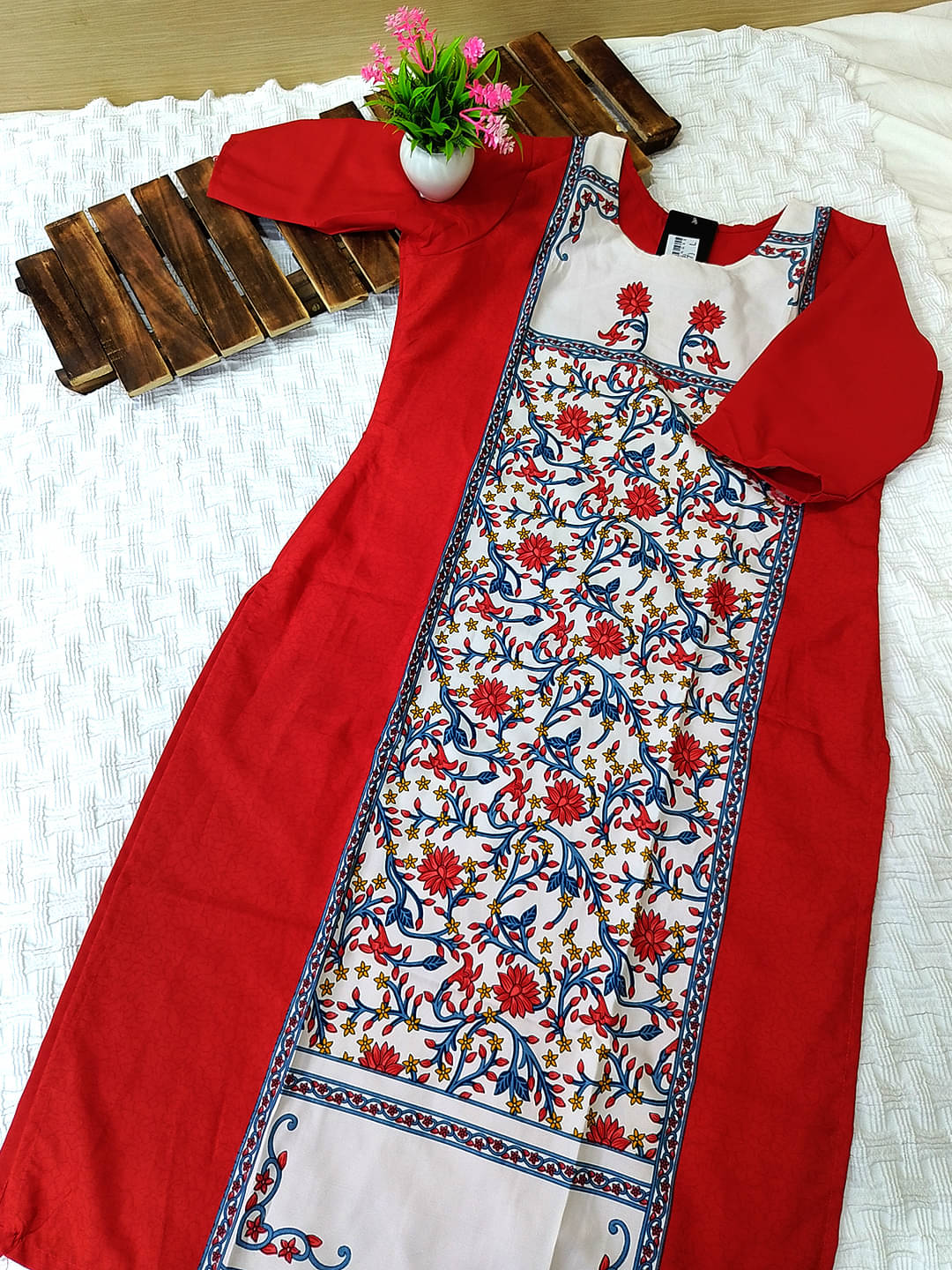 1 Stop Fashion Pack of 1 Crepe Printed Straight Women's Kurti - ( Red ) 1 Stop Fashion Pack of 1 Crepe Printed Straight Women's Kurti - ( Red )