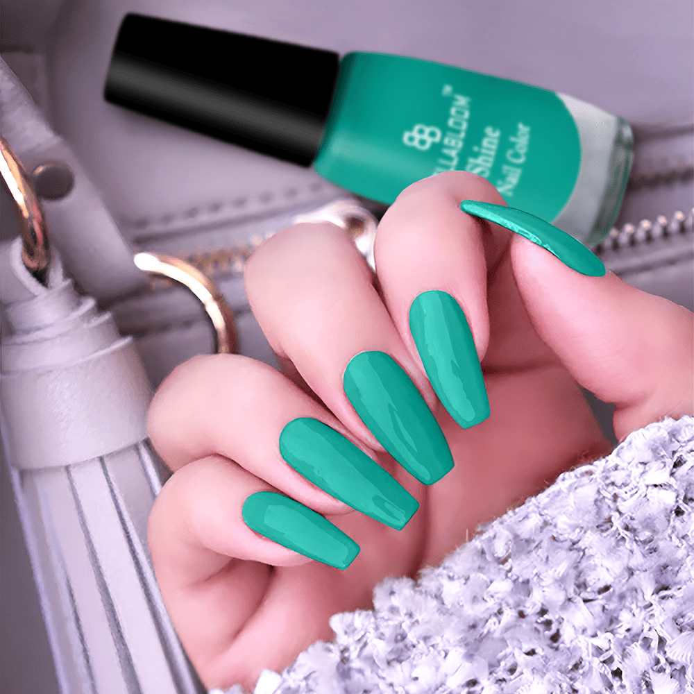     			BELLABLOOM Peacock Green Glossy Nail Polish 5 ( Pack of 1 )