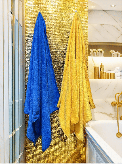     			Finesse Decor Pack of 2 Microfibre 325 -GSM Bath Towel ( Yellow )