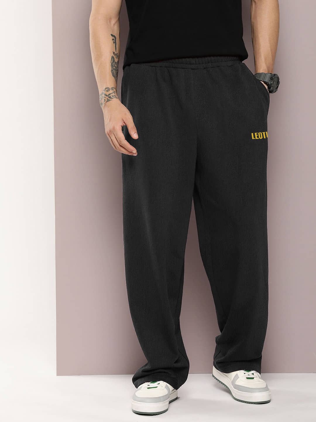Leotude Black Cotton Blend Men's Trackpants ( Pack of 1 ) - Track Pants | Buy online on ZillyBuy