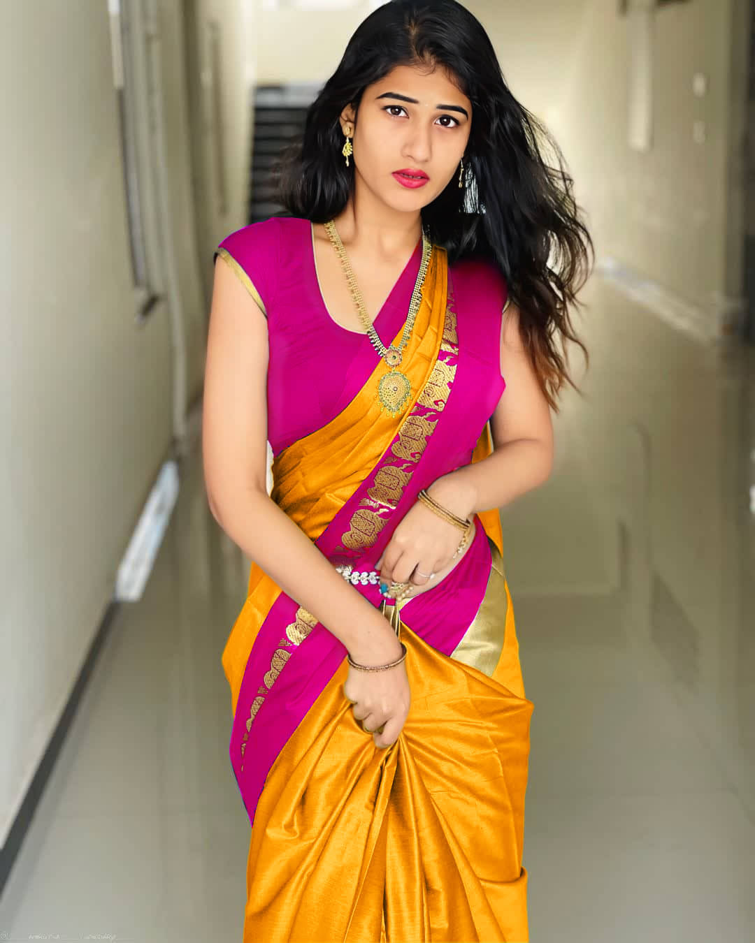 Mysstre Cotton Silk Woven Saree With Unstitched Blouse Piece ( Orange )     			Mysstre Cotton Silk Woven Saree With Unstitched Blouse Piece ( Orange )