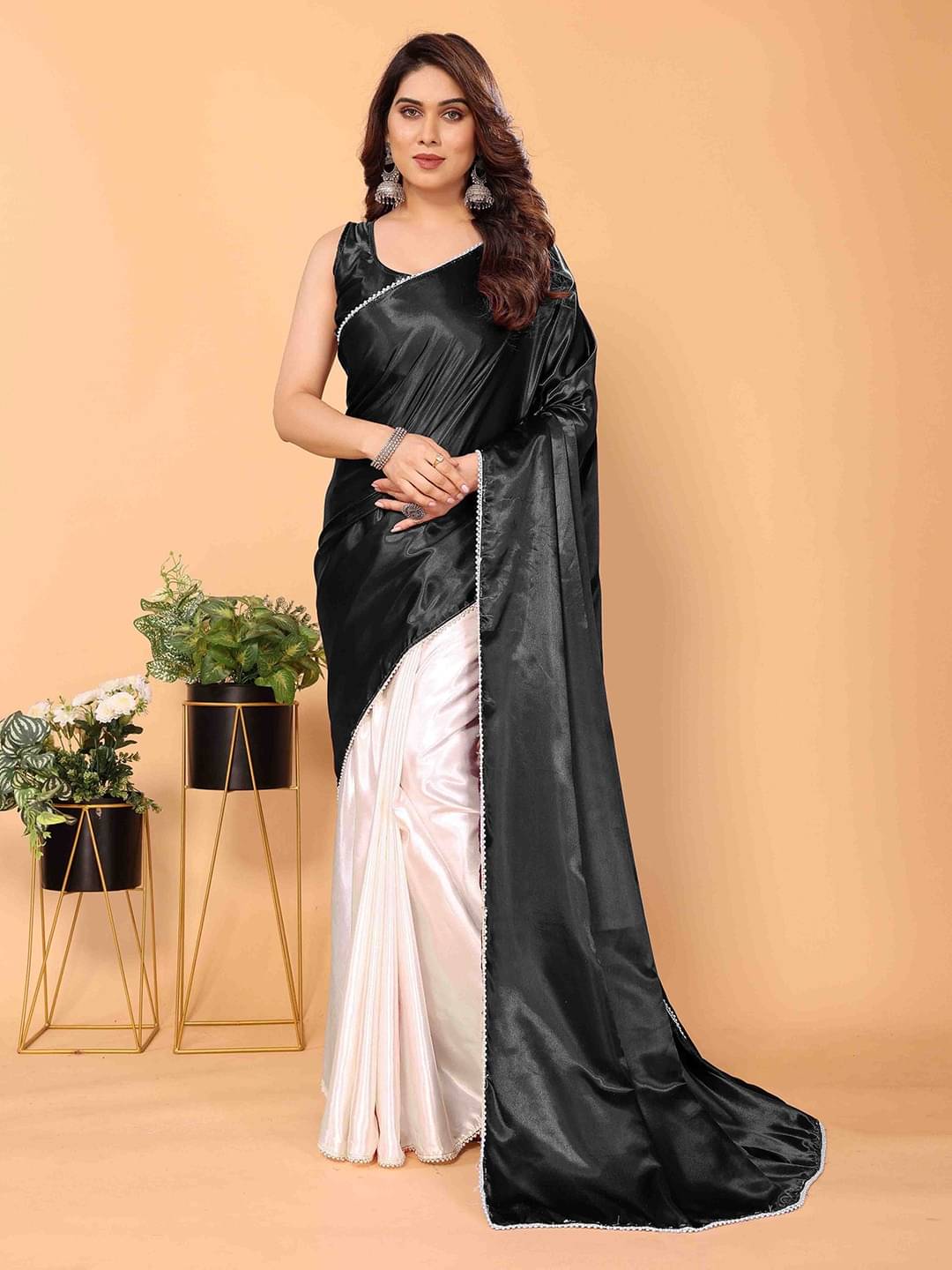 Apnisha Satin Solid Saree With Unstitched Blouse Piece ( Black ) Apnisha Satin Solid Saree With Unstitched Blouse Piece ( Black )