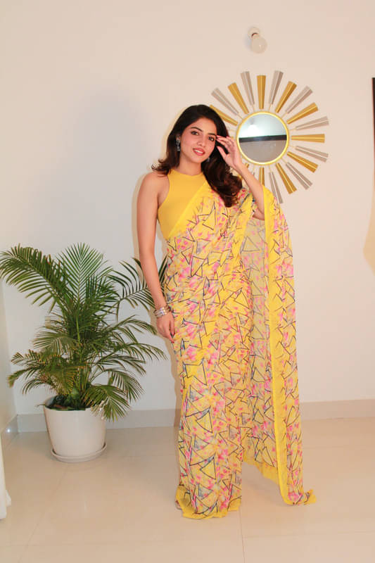 Sanwariya Silk Georgette Printed Saree With Unstitched Blouse Piece ( Yellow ) Sanwariya Silk Georgette Printed Saree With Unstitched Blouse Piece ( Yellow )