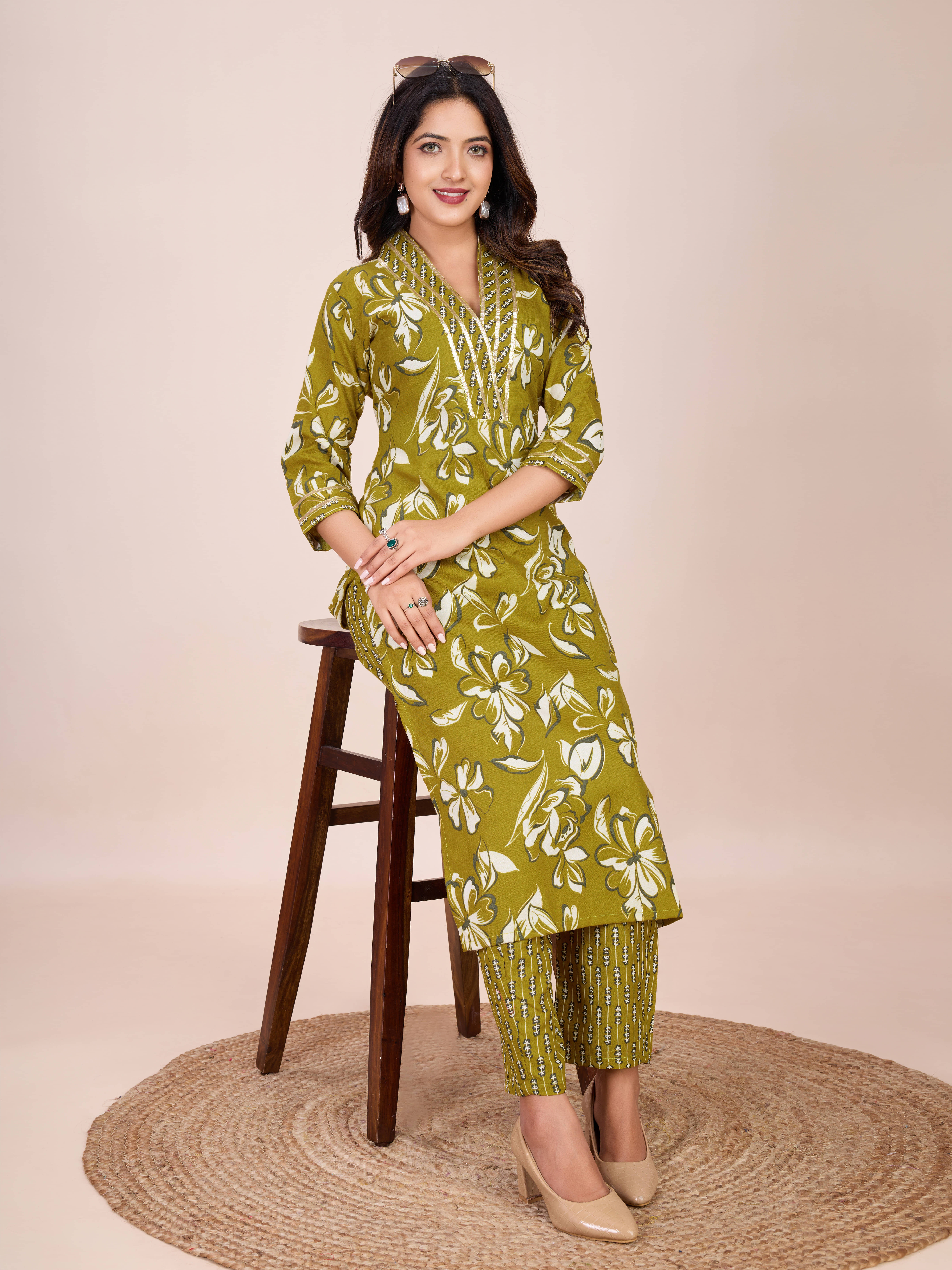 Women Basket Cotton Blend Printed Kurti With Pants Women's Stitched Salwar Suit - Green ( Pack of 1 )