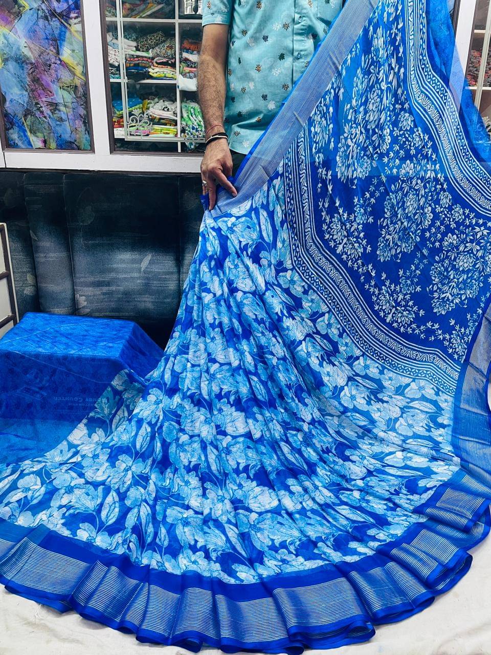 mahalaxmi fab Brasso Printed Saree With Unstitched Blouse Piece ( Blue ) mahalaxmi fab Brasso Printed Saree With Unstitched Blouse Piece ( Blue )