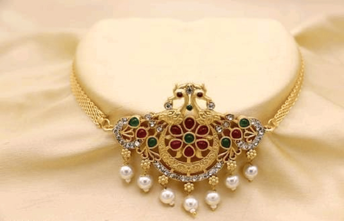 RIENTA JWL Golden Alloy Necklace ( Pack of 1 )