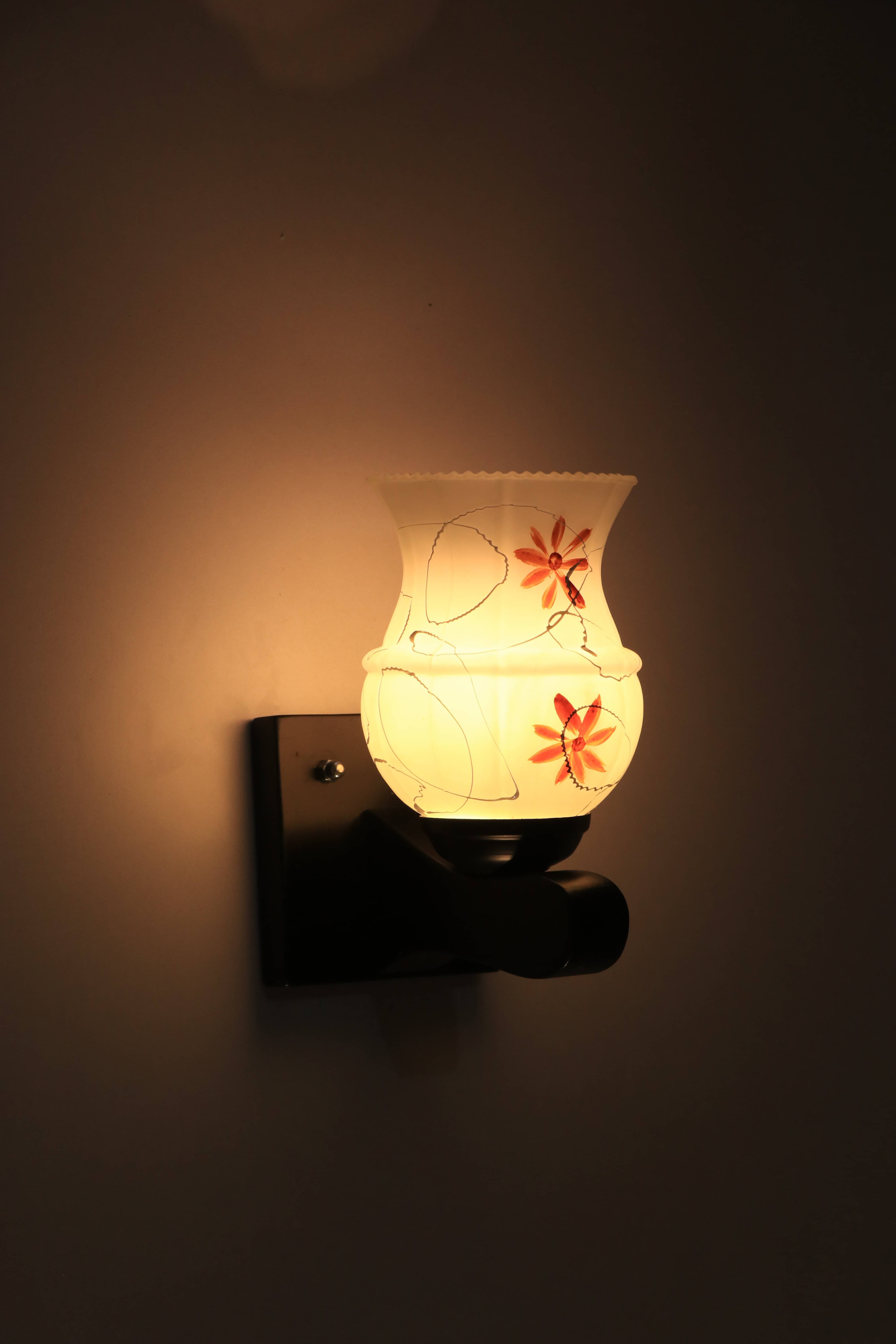     			VAGalleryKing Brown Up Light Wall Lamp ( Pack of 1 )