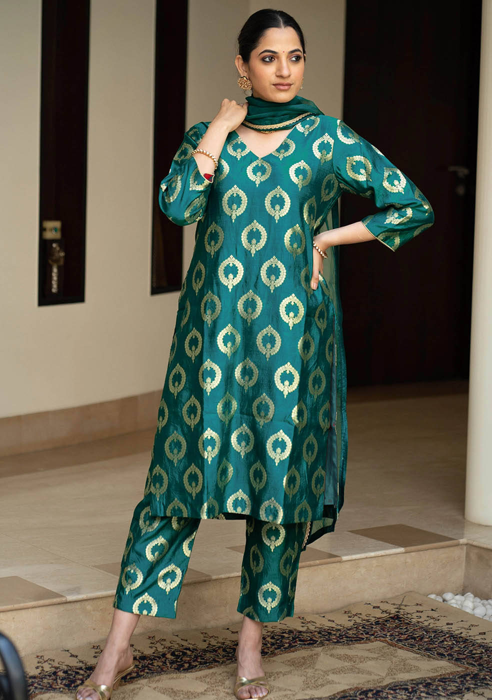     			kedar fab Banarasi Printed Kurti With Pants Women's Stitched Salwar Suit - Blue ( Pack of 1 )
