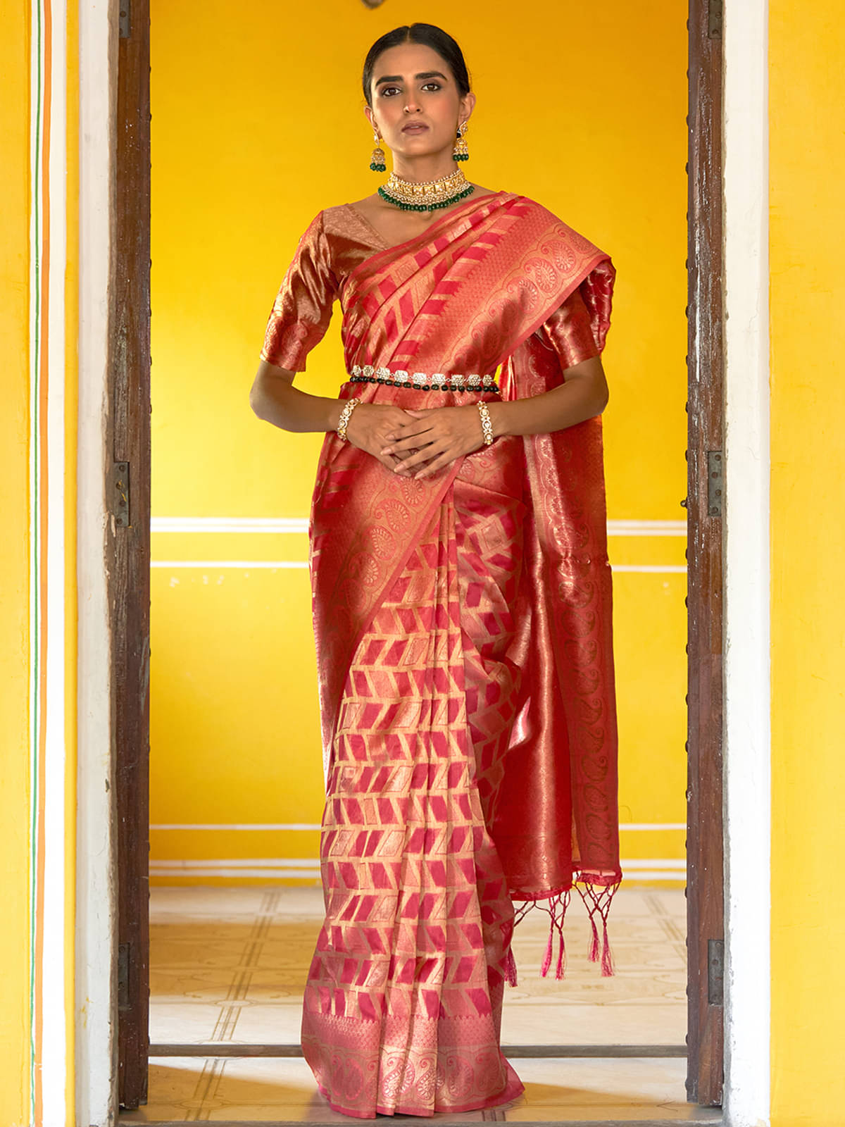 Janasya Organza Embellished Saree With Unstitched Blouse Piece ( Pink ) Janasya Organza Embellished Saree With Unstitched Blouse Piece ( Pink )