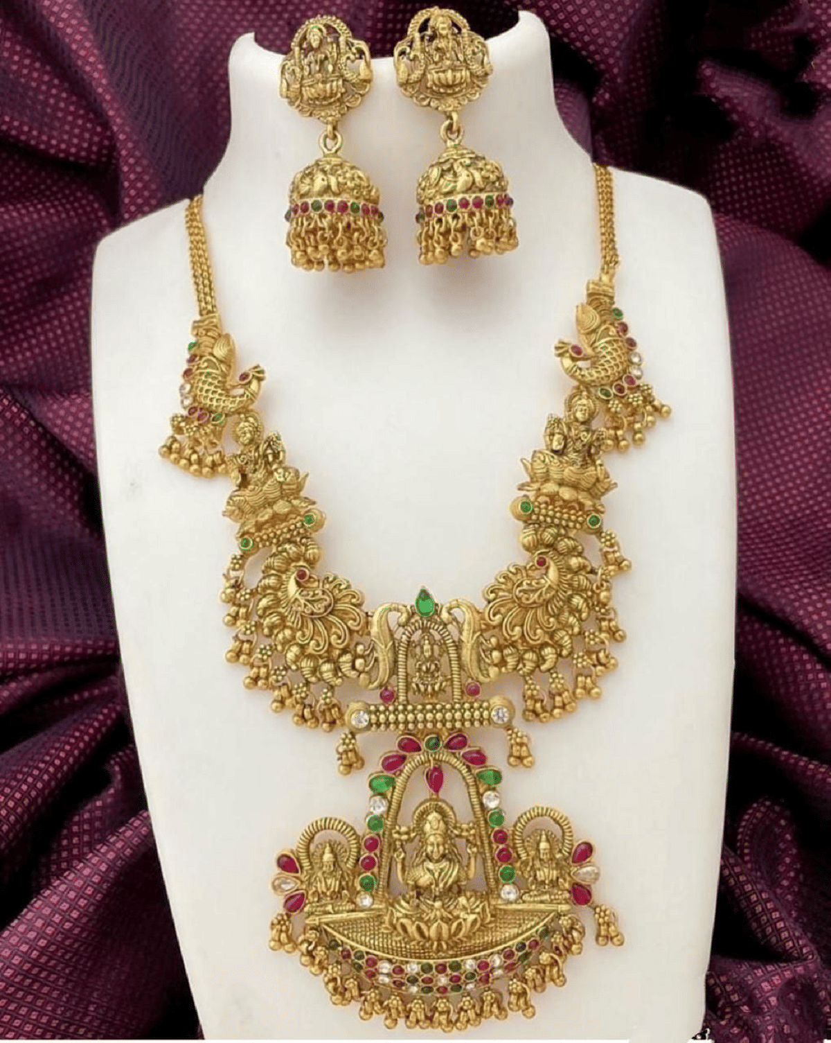 KEYMAX Golden Alloy Necklace Set ( Pack of 1 )
