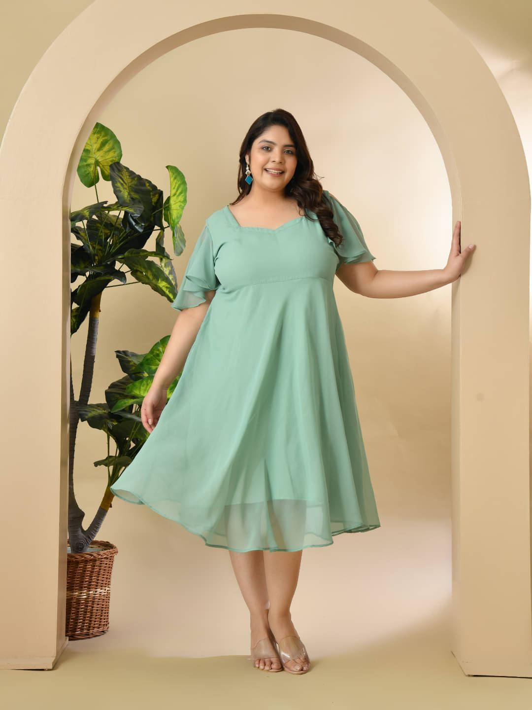     			PrettyPlus by Desinoor.com Women Georgette Solid Fit & Flare Dress ( Sea Green )
