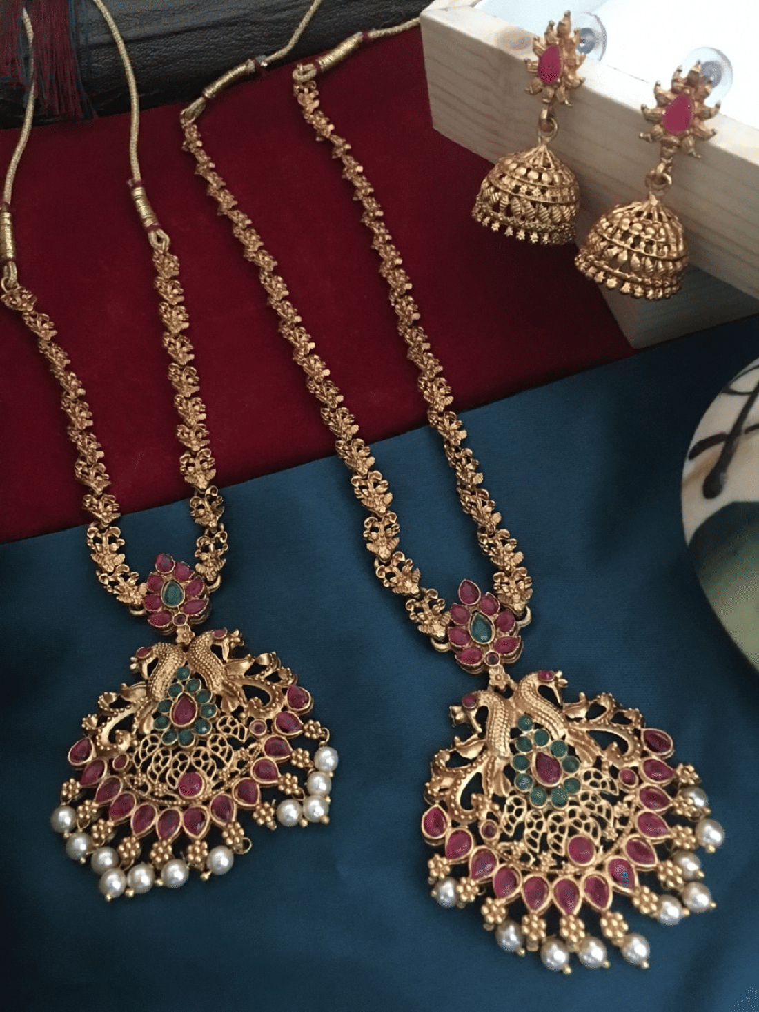 RIENTA JWL Gold Alloy Necklace Set ( Pack of 1 )