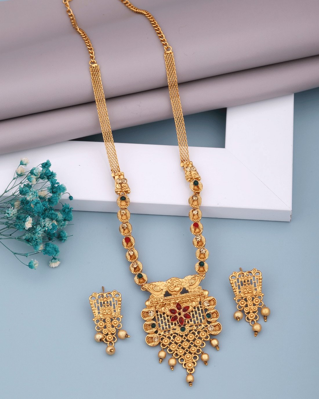 RIENTA JWL Golden Alloy Necklace Set ( Pack of 1 )