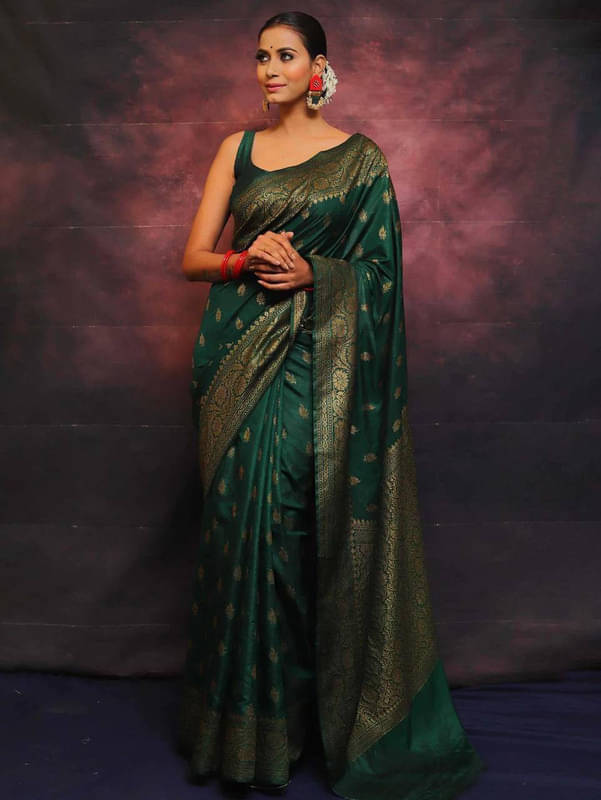     			Sanwariya Silks Silk Blend Woven Saree With Unstitched Blouse Piece ( Green )