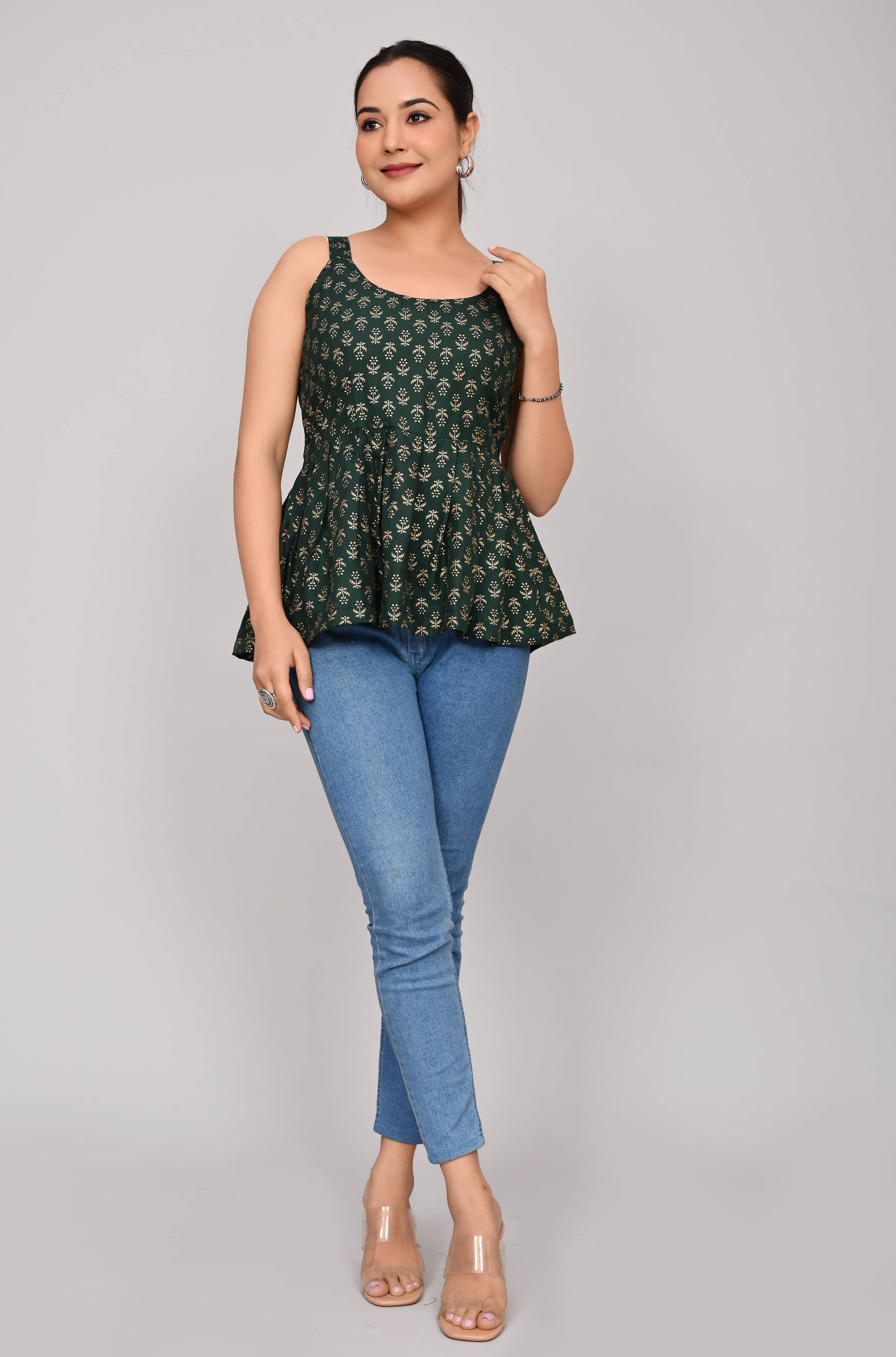     			ravishree Women's Rayon Regular Top ( Green )