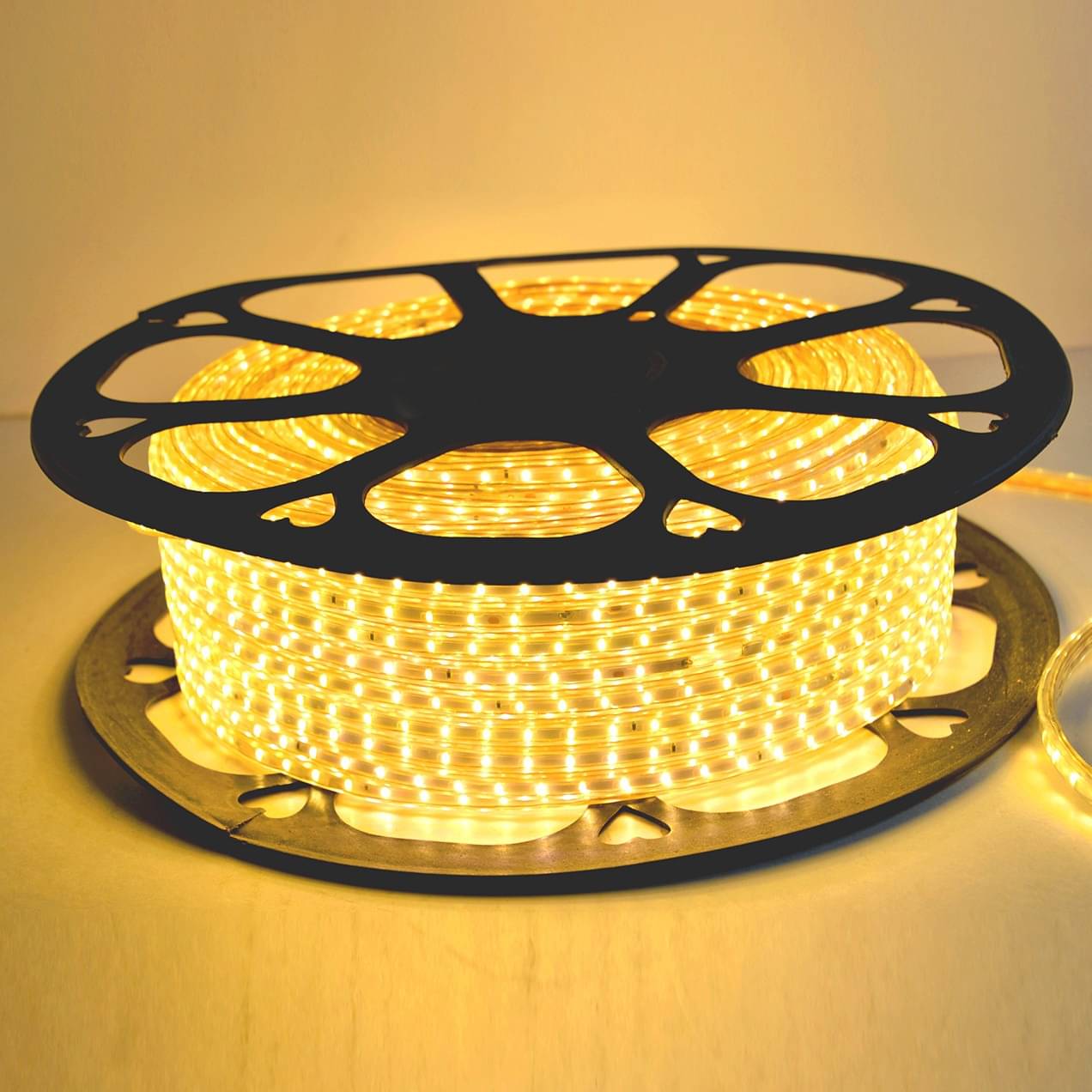     			ZESTRUM Yellow 5M LED Strip ( Pack of 1 )