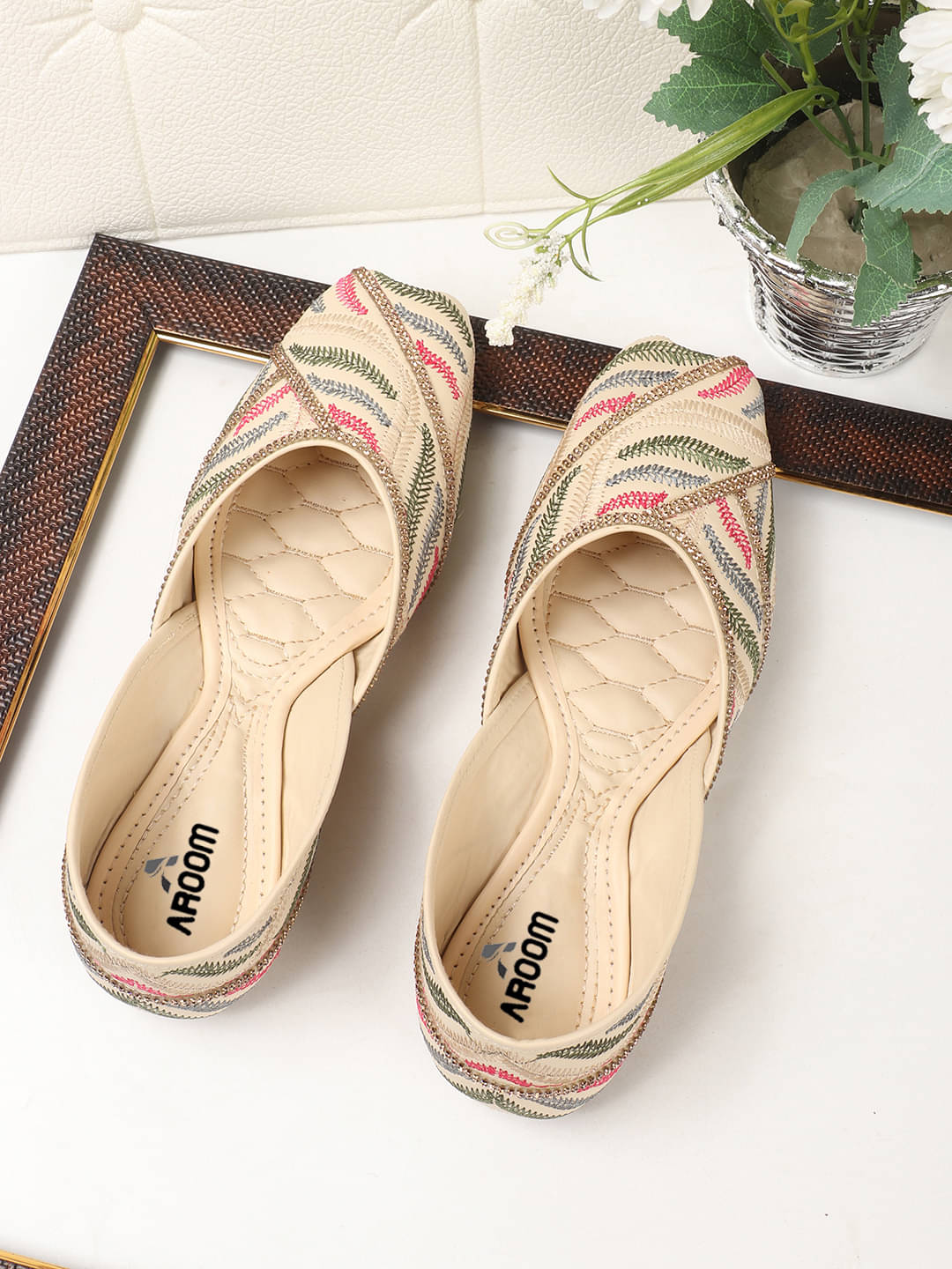     			Aroom Cream Women's Ethnic Ballerinas