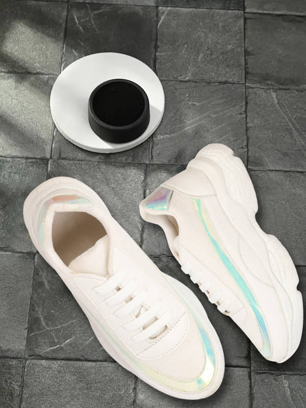     			Aroom White Women's Sneakers