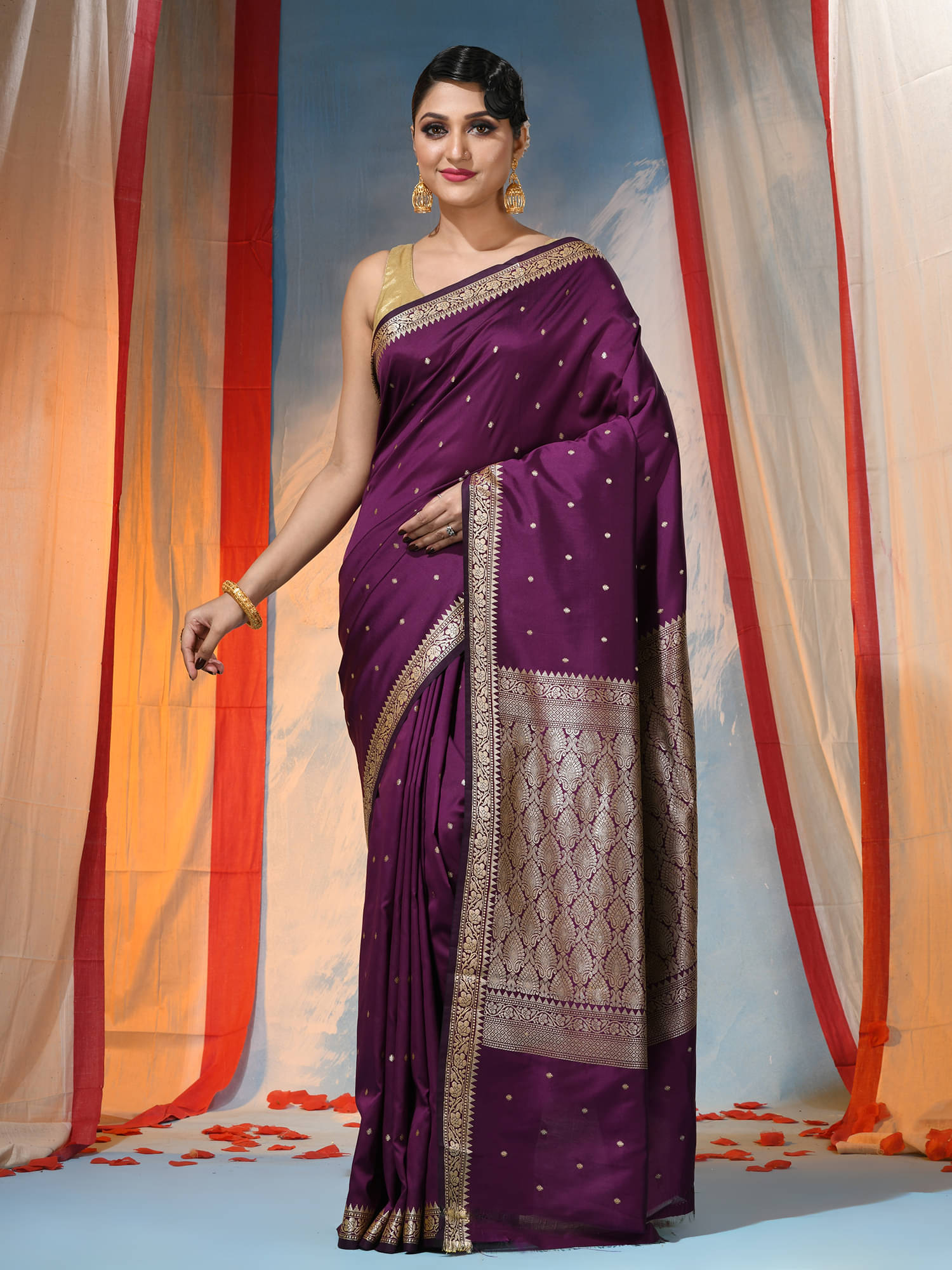     			Desh Bidesh Silk Woven Saree With Unstitched Blouse Piece ( Magenta )
