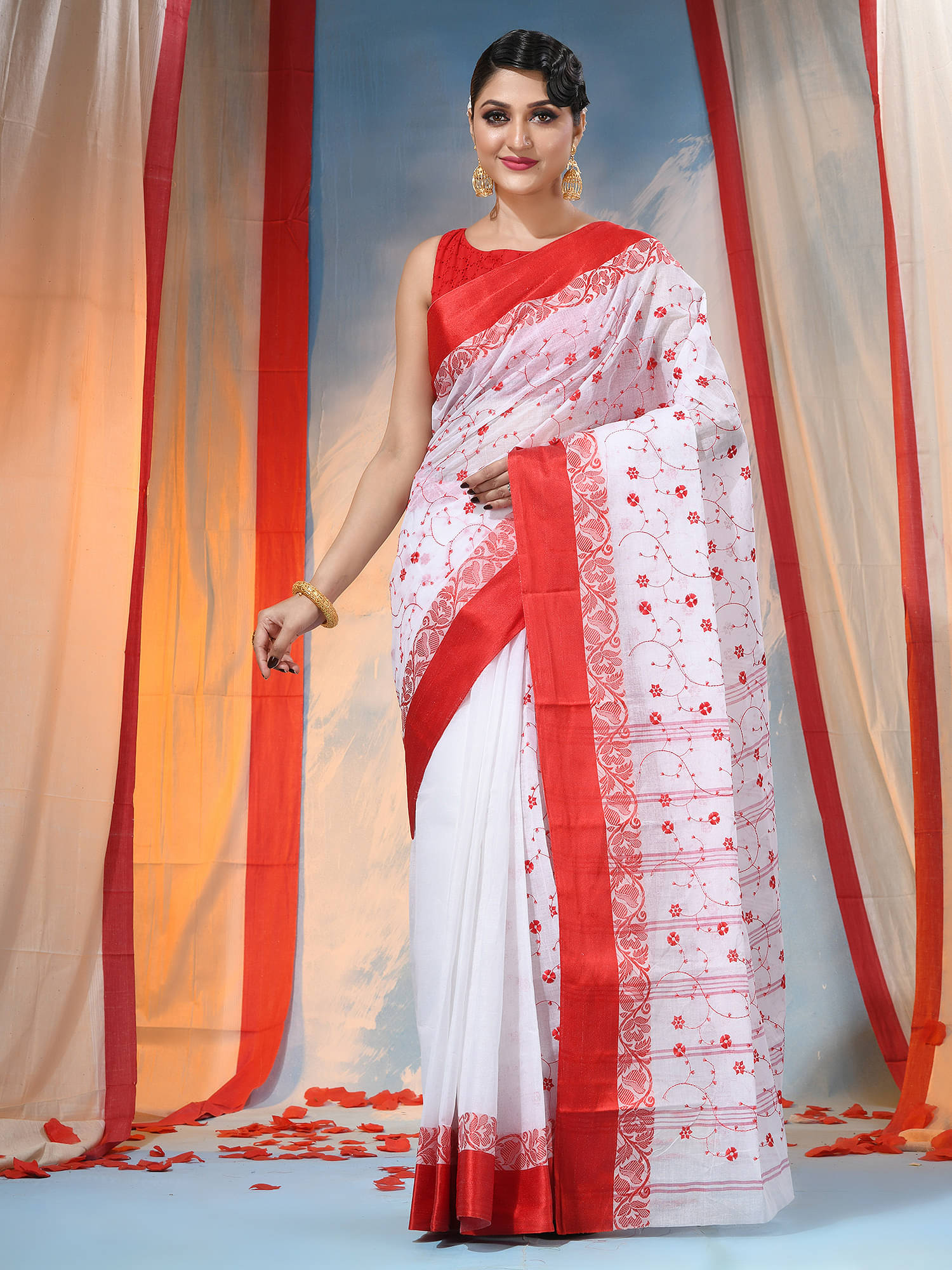 Desh Bidesh Cotton Self Design Saree Without Blouse Piece ( Red ) Desh Bidesh Cotton Self Design Saree Without Blouse Piece ( Red )