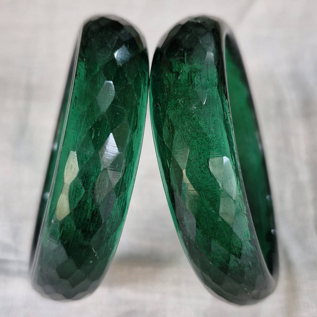 Omsar Jewelry Green Bangle ( Pack of 2 ) Omsar Jewelry Green Bangle ( Pack of 2 )