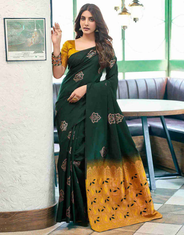     			Sanwariya Silks Silk Blend Embellished Saree With Unstitched Blouse Piece ( Green )