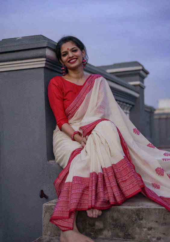 Sitanjali Lifestyle Silk Blend Printed Saree With Unstitched Blouse Piece ( White ) Sitanjali Lifestyle Silk Blend Printed Saree With Unstitched Blouse Piece ( White )