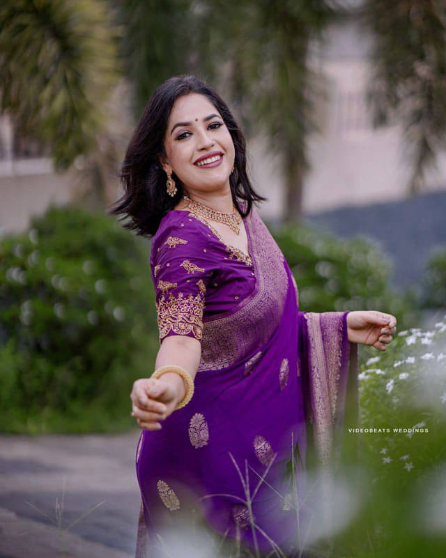     			Sitanjali Lifestyle Silk Blend Self Design Saree With Unstitched Blouse Piece ( Purple )