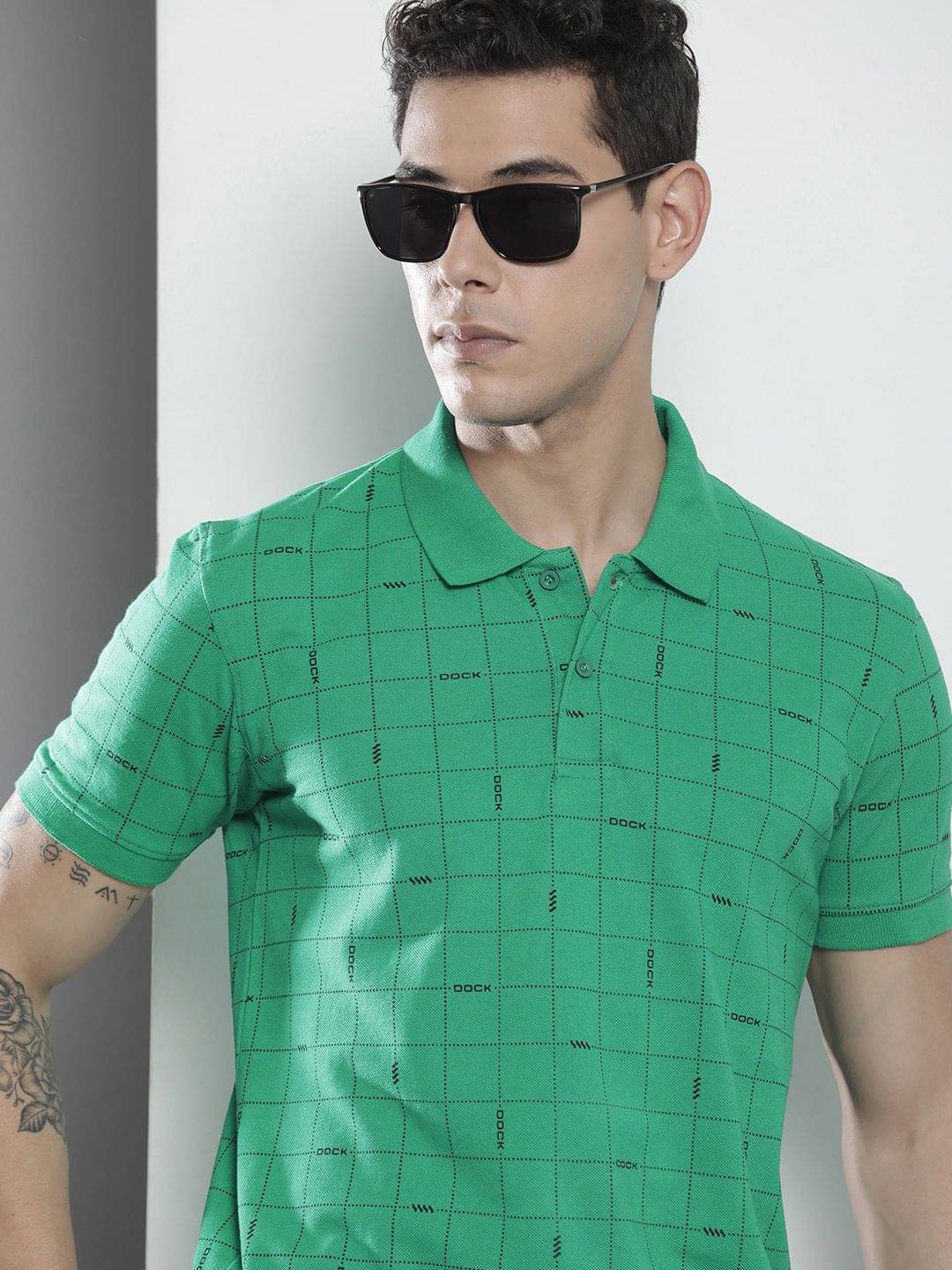 The Indian Garage Co. Pack of 1 Cotton Blend Regular Fit Checks Half Sleeves Men's Polo T Shirt ( Green )     			The Indian Garage Co. Pack of 1 Cotton Blend Regular Fit Checks Half Sleeves Men's Polo T Shirt ( Green )