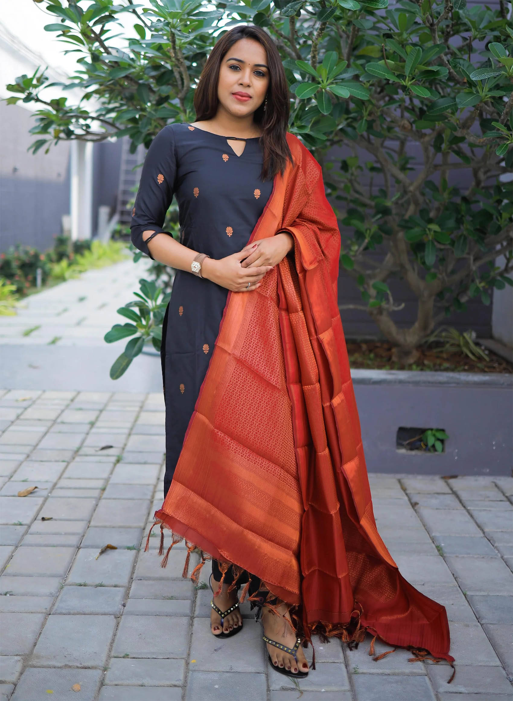    			Trijal Fab Pack of 1 Jacquard Woven Design Straight Women's Kurti with Dupatta - ( Black )