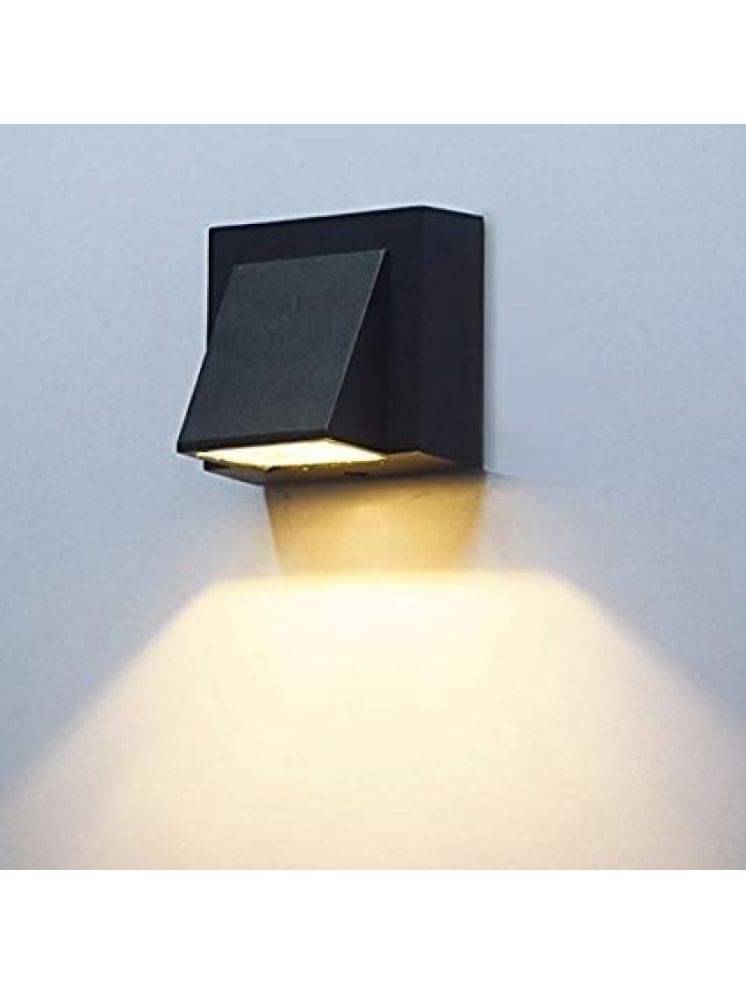 ZESTRUM Cool Day Light 4 Watts Outdoor Wall Flood Light ( Pack of 1 ) ZESTRUM Cool Day Light 4 Watts Outdoor Wall Flood Light ( Pack of 1 )