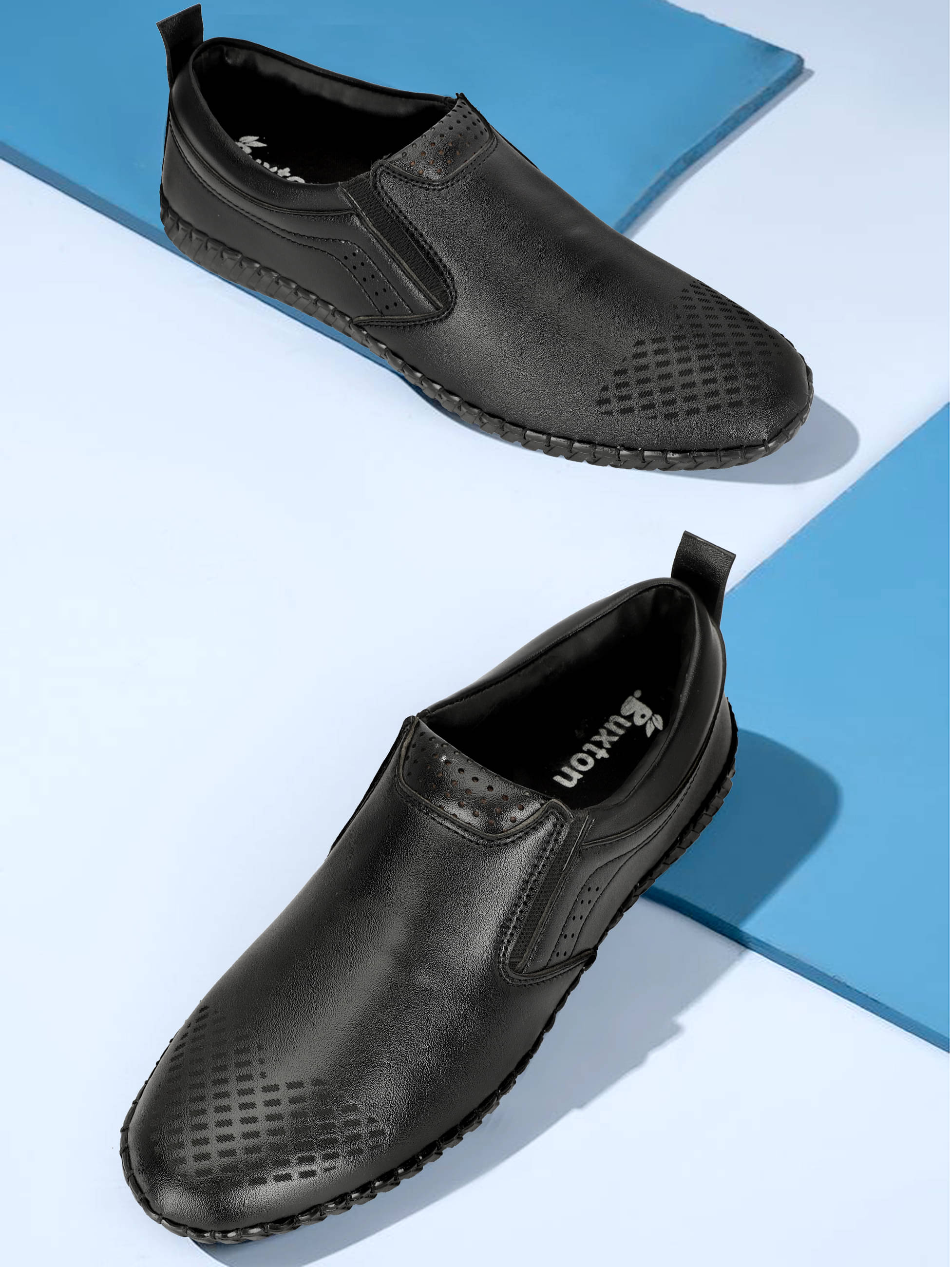     			Buxton - Black Men's Sandals
