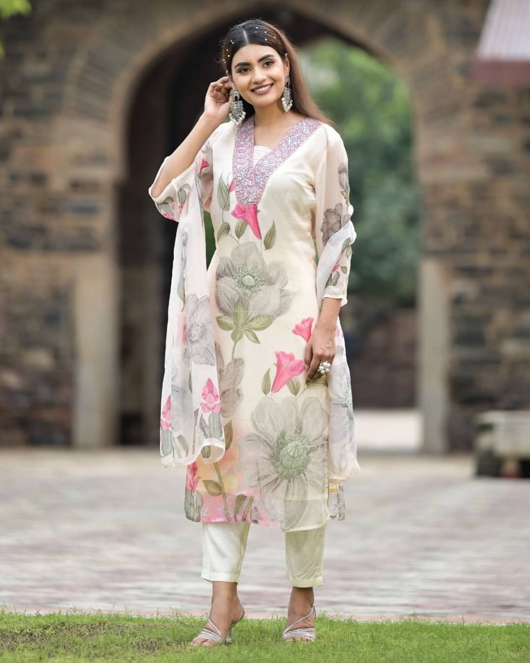     			Sanjana Silks Georgette Printed Kurti With Pants Women's Stitched Salwar Suit - Cream ( Pack of 1 )
