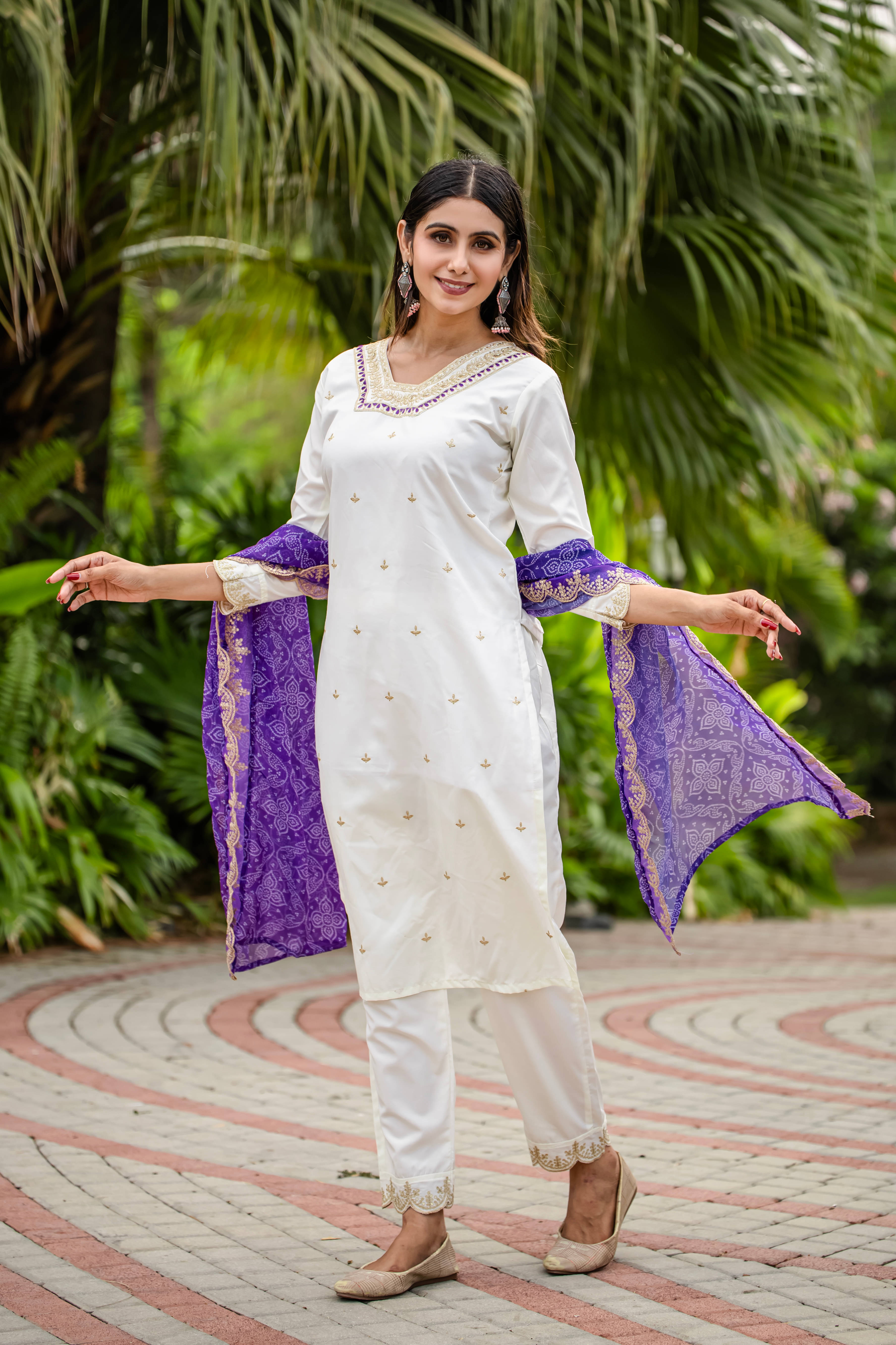 Sanwariya Silk Silk Blend Embroidered Kurti With Pants Women's Stitched Salwar Suit - Cream ( Pack of 1 )     			Sanwariya Silk Silk Blend Embroidered Kurti With Pants Women's Stitched Salwar Suit - Cream ( Pack of 1 )