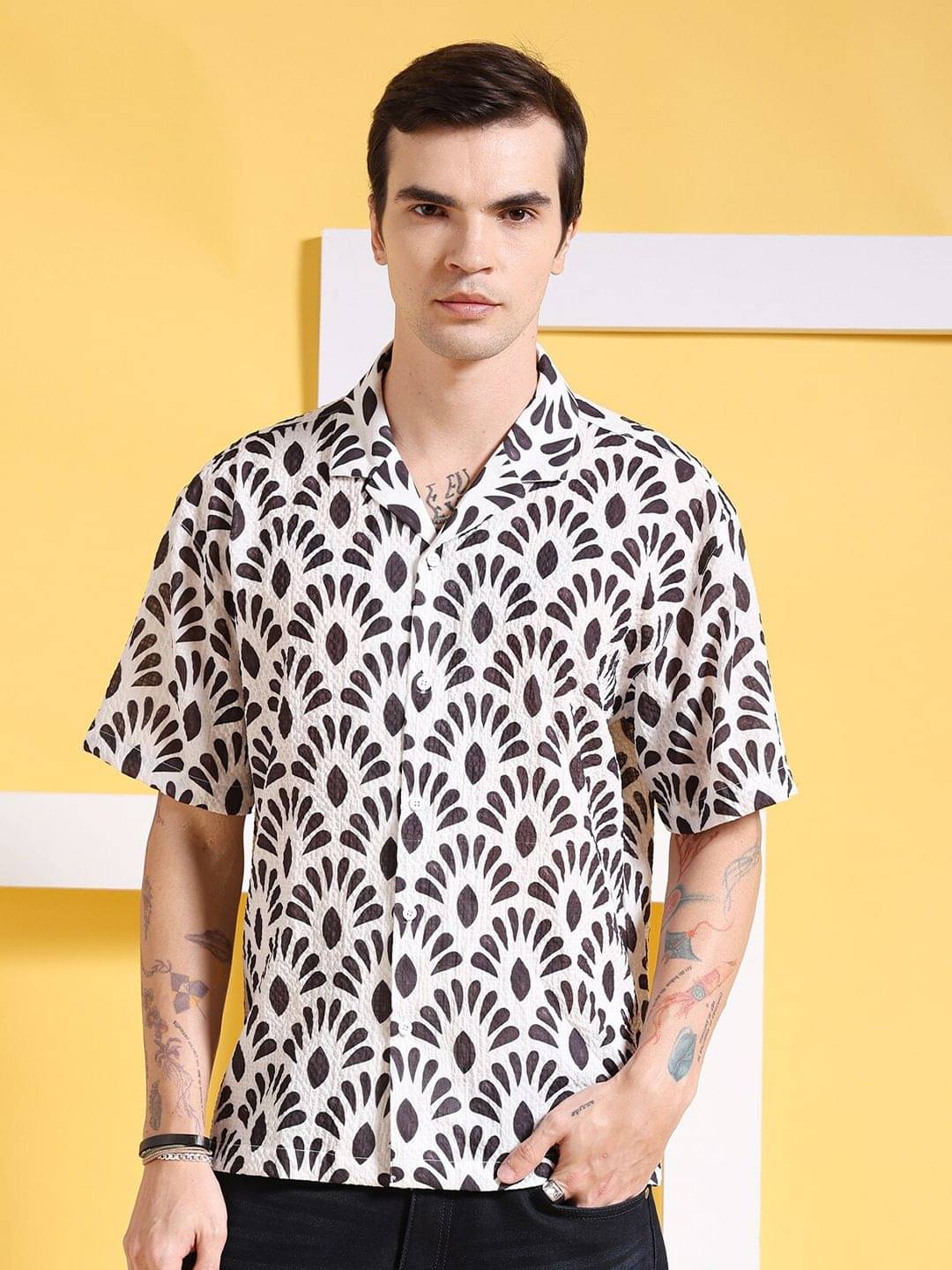     			The Indian Garage Co. Polyester Relaxed Fit Printed Half Sleeves Men's Casual Shirt - Black ( Pack of 1 )